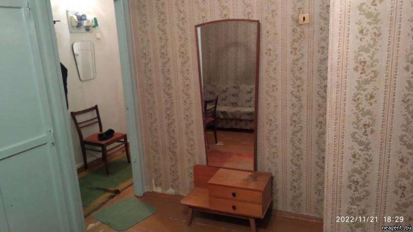 1-комнатная квартира, ул. Уральская, 10, 440 рублей: фото 1