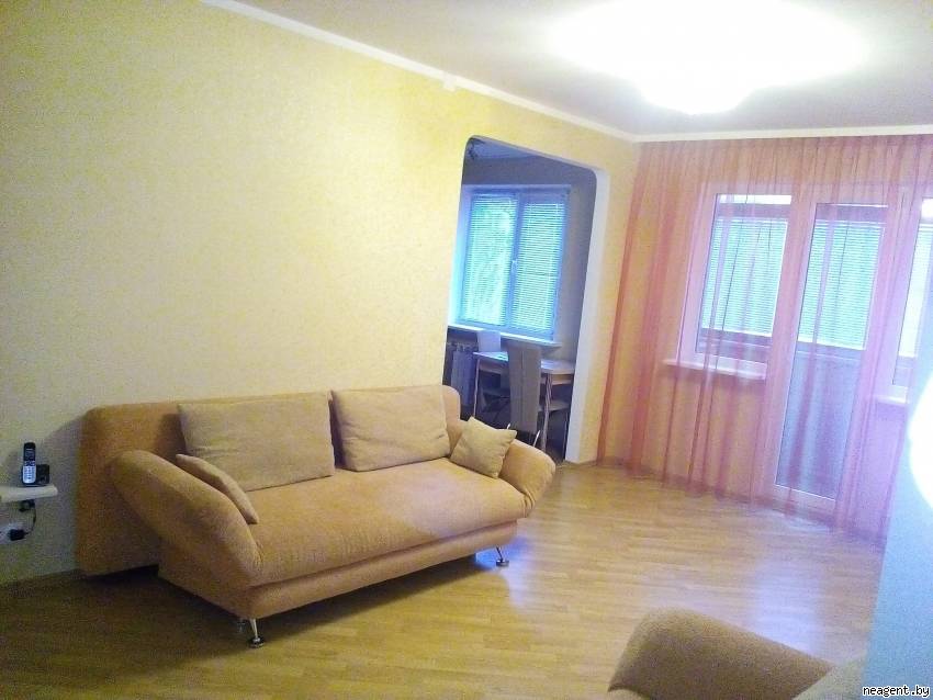 3-комнатная квартира, Якуба Коласа пер., 5, 1150 рублей: фото 1