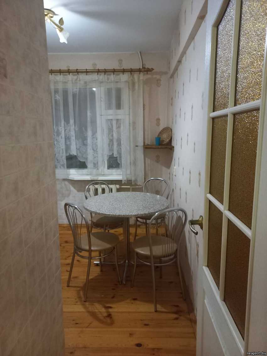 2-комнатная квартира, ул. Гвардейская, 1А, 750 рублей: фото 2