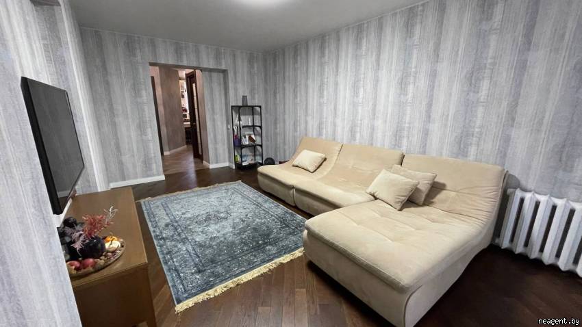 3-комнатная квартира,  Мулявина бульвар, 1800 рублей: фото 1