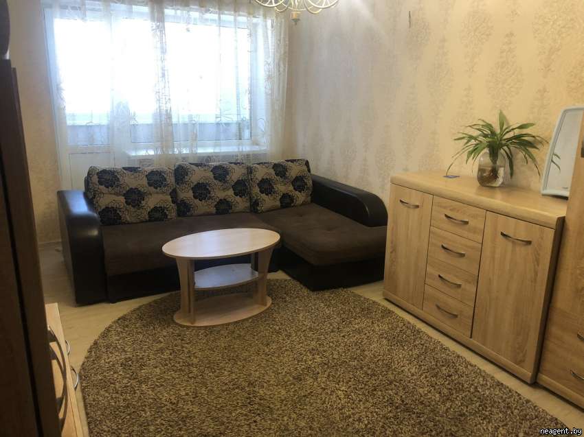 2-комнатная квартира, Жилуновича, 10, 680 рублей: фото 1