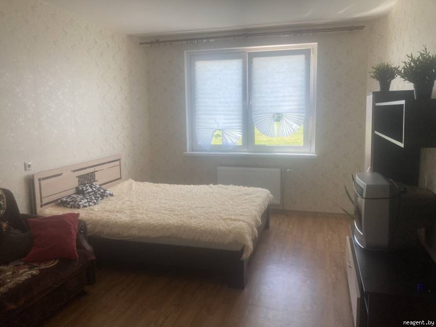 2-комнатная квартира, ул. Маршала Лосика, 29, 700 рублей: фото 1