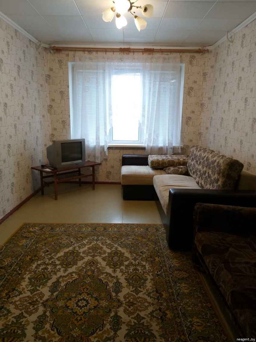 1-комнатная квартира, ул. Алтайская, 102/1, 530 рублей: фото 1