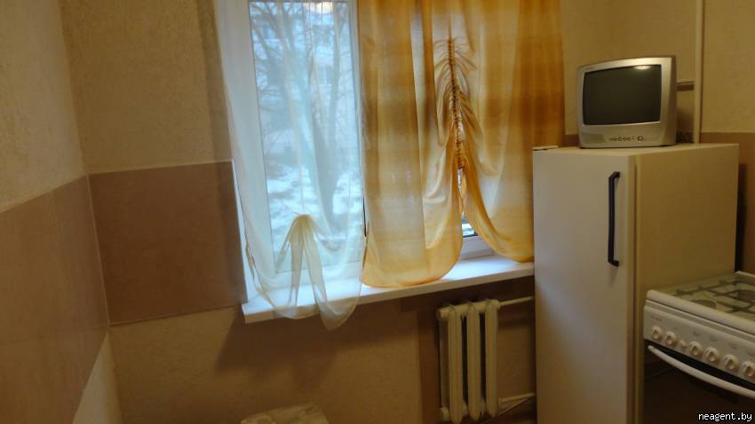 2-комнатная квартира, ул. Болеслава Берута, 18/2, 700 рублей: фото 1