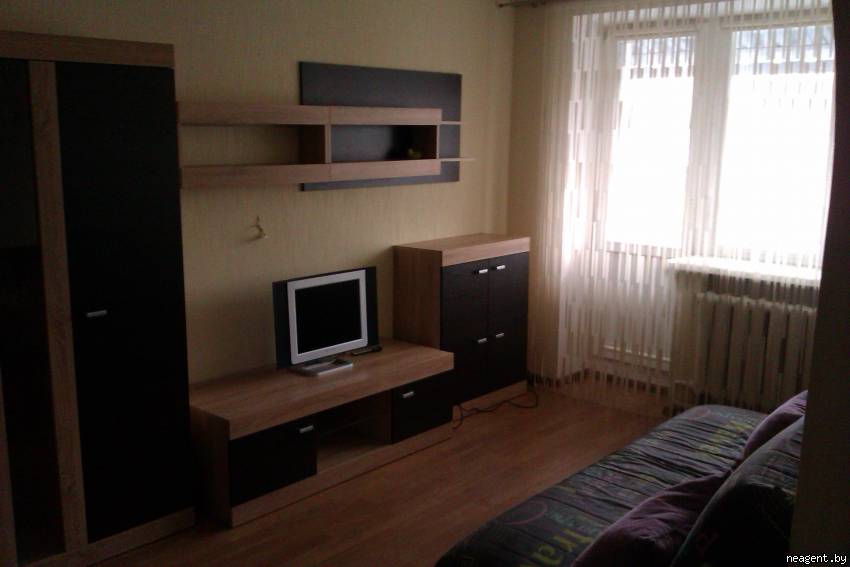 2-комнатная квартира, ул. Уманская, 51, 920 рублей: фото 1