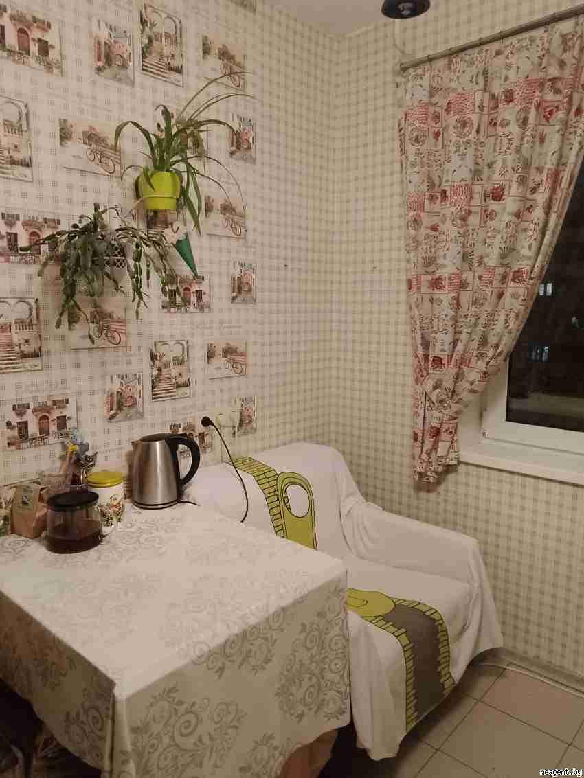 2-комнатная квартира, Радужная, 8/2, 800 рублей: фото 4