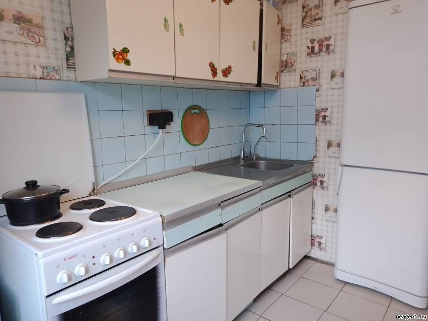 2-комнатная квартира, Радужная, 8/2, 800 рублей: фото 6