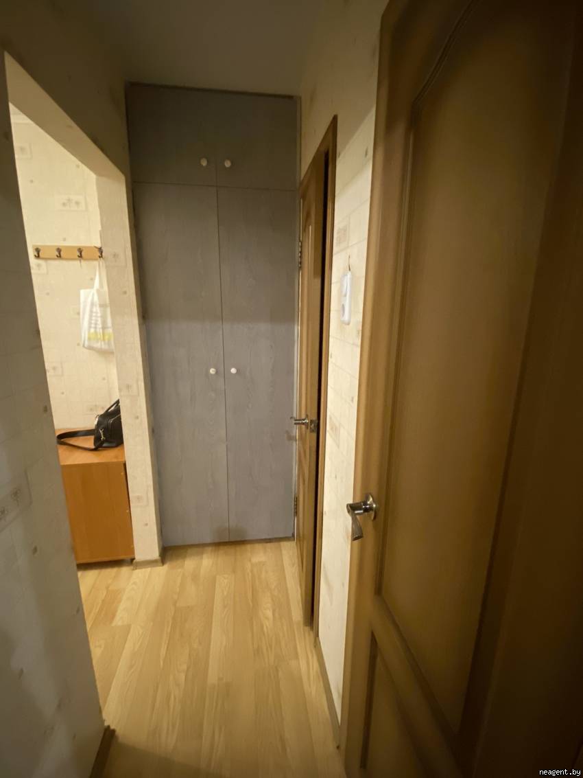 1-комнатная квартира, Есенина, 11, 650 рублей: фото 4