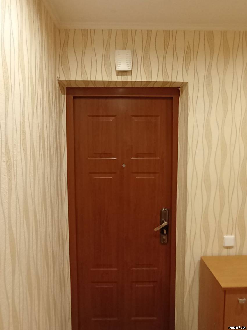 1-комнатная квартира, ул. Притыцкого, 18/2, 700 рублей: фото 1