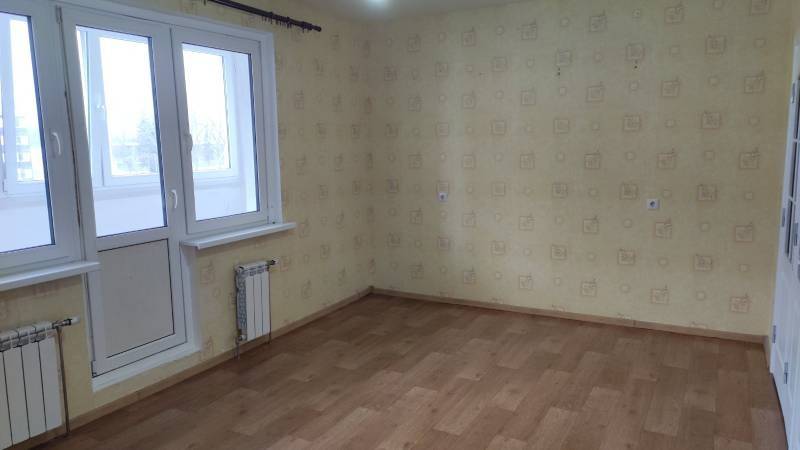 3-комнатная квартира, набережная, 55/б, 700 рублей: фото 1