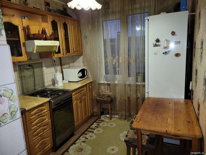 2-комнатная квартира, ул. Алеся Бачило, 4, 680 рублей: фото 2