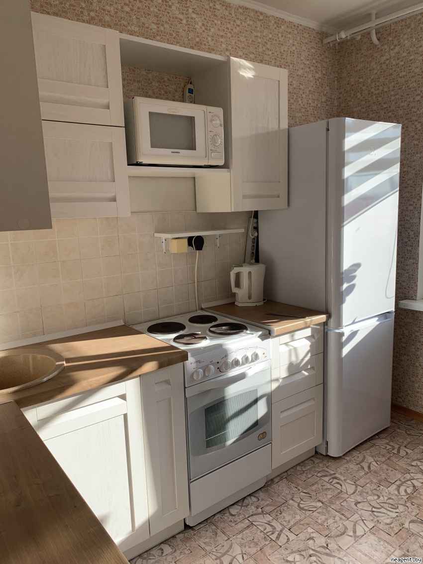 1-комнатная квартира, ул. Макаенка, 13а, 900 рублей: фото 2