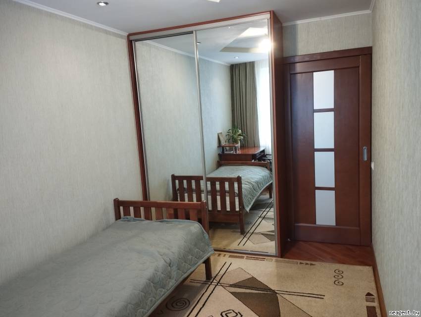 2-комнатная квартира, Лещинского, 23, 760 рублей: фото 1