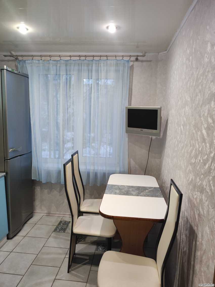 1-комнатная квартира, Малинина, 30, 740 рублей: фото 1