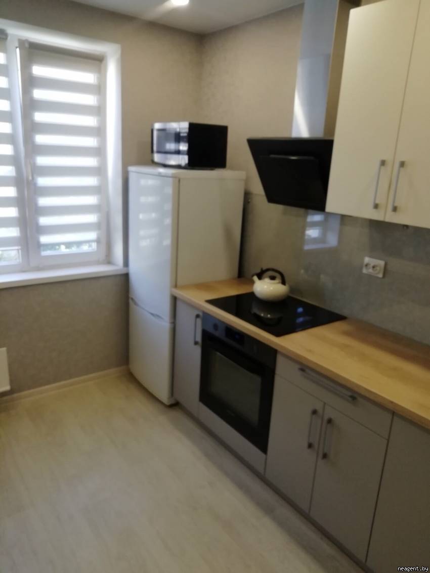 2-комнатная квартира, ул. Руссиянова, 3/2, 950 рублей: фото 1