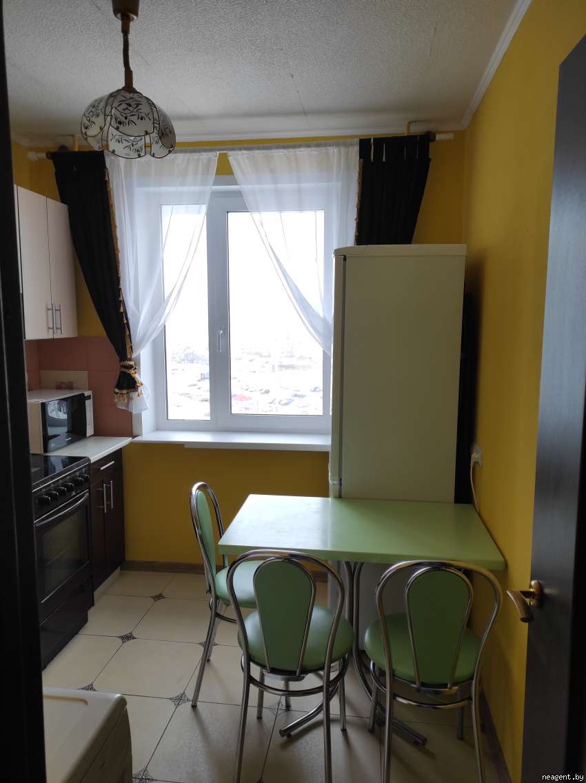 3-комнатная квартира, ул. Радужная, 4/1, 1117 рублей: фото 1