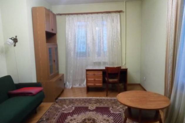 1-комнатная квартира, Притыцкого ул., за 700 р.