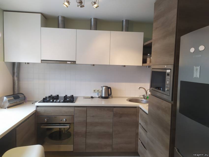2-комнатная квартира, ул. Космонавтов, 48, 1011 рублей: фото 1