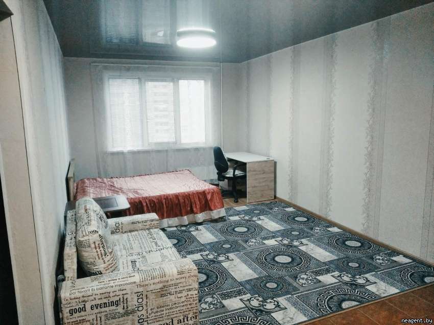 1-комнатная квартира, ул. Притыцкого, 72, 877 рублей: фото 1