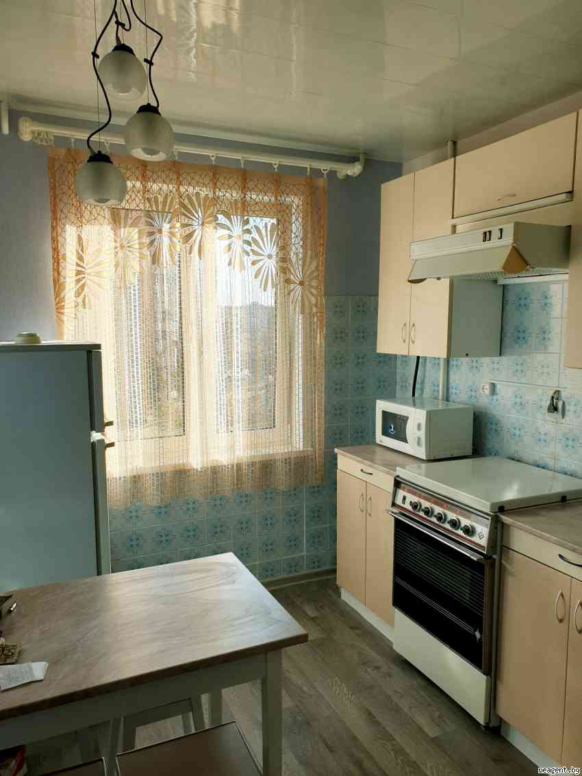 2-комнатная квартира, Нестерова, 82, 700 рублей: фото 3