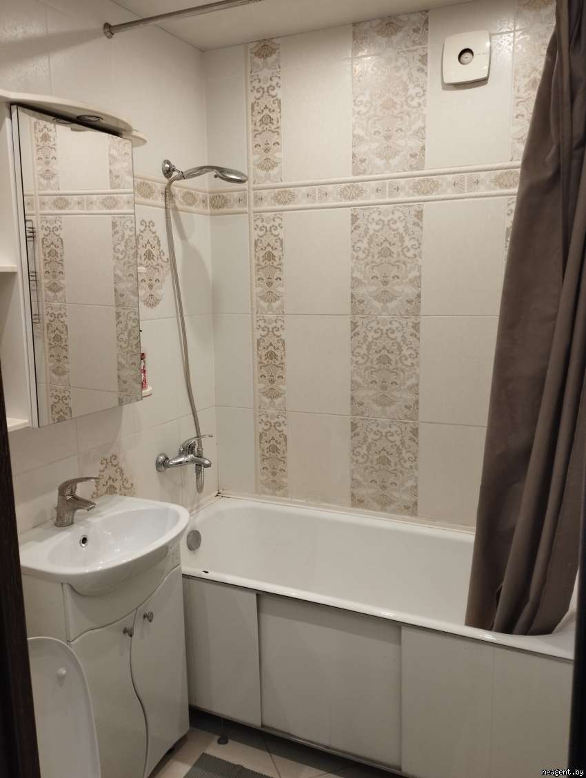 2-комнатная квартира, Бирюзова, 9, 940 рублей: фото 6