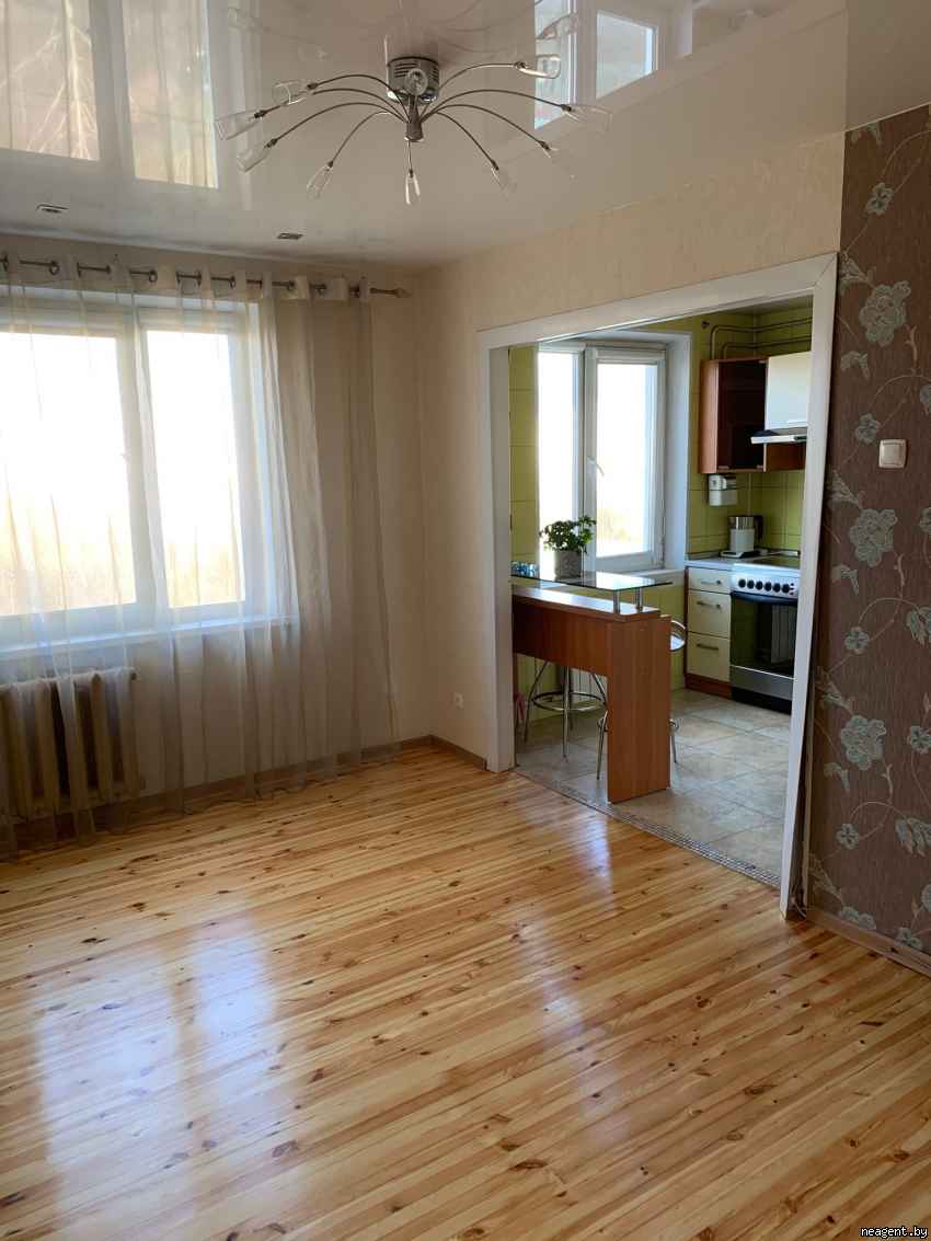 3-комнатная квартира, ул. Левкова, 13, 1250 рублей: фото 1