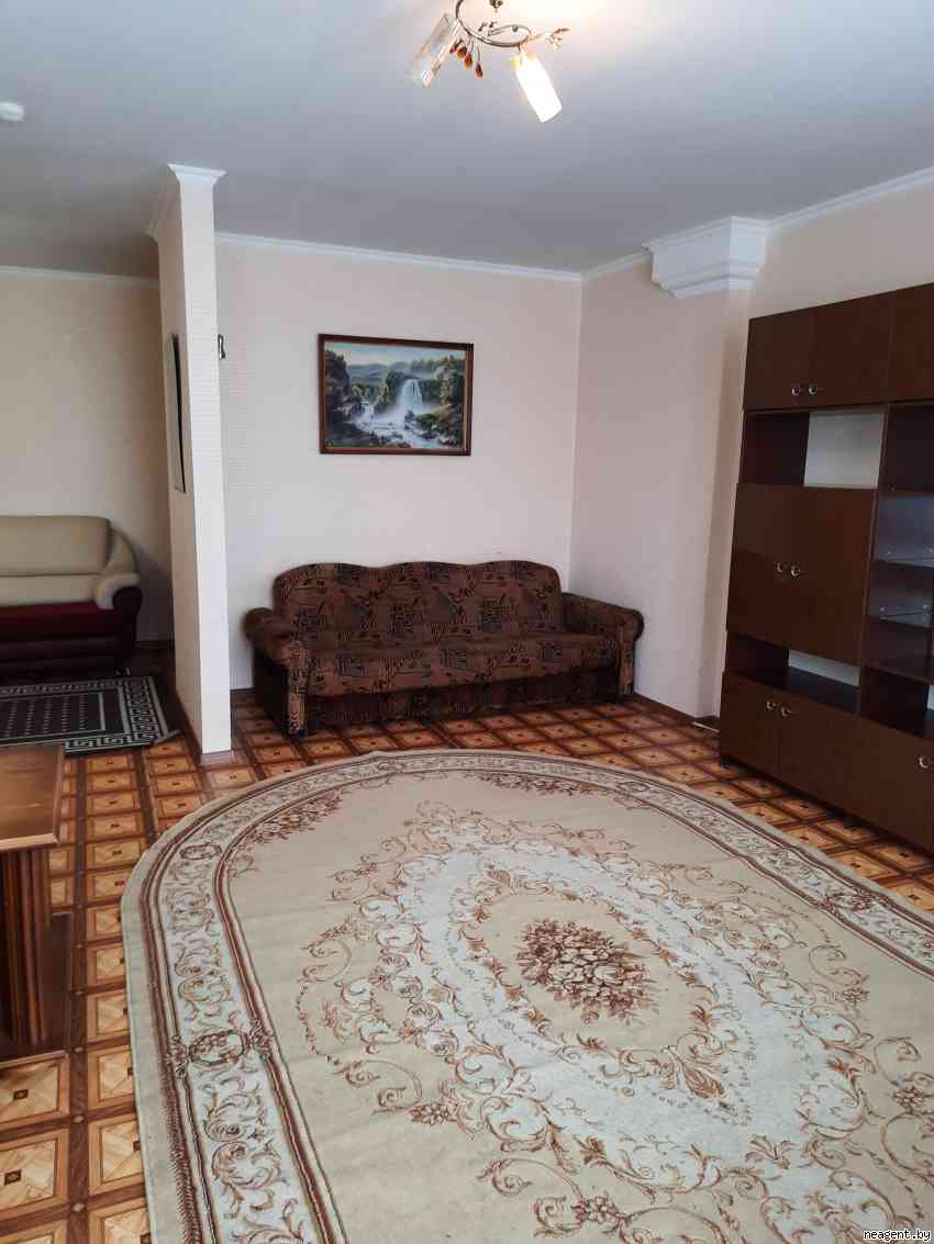 1-комнатная квартира, ул. Алеся Гаруна, 22, 700 рублей: фото 1