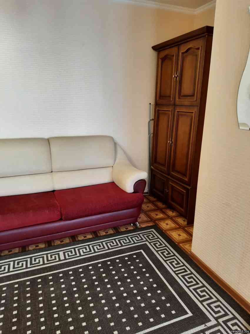 1-комнатная квартира, ул. Алеся Гаруна, 22, 700 рублей: фото 4