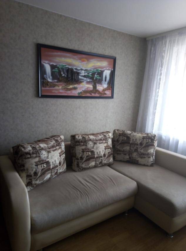 2-комнатная квартира, ул. Ложинская, 18, 400 рублей: фото 1