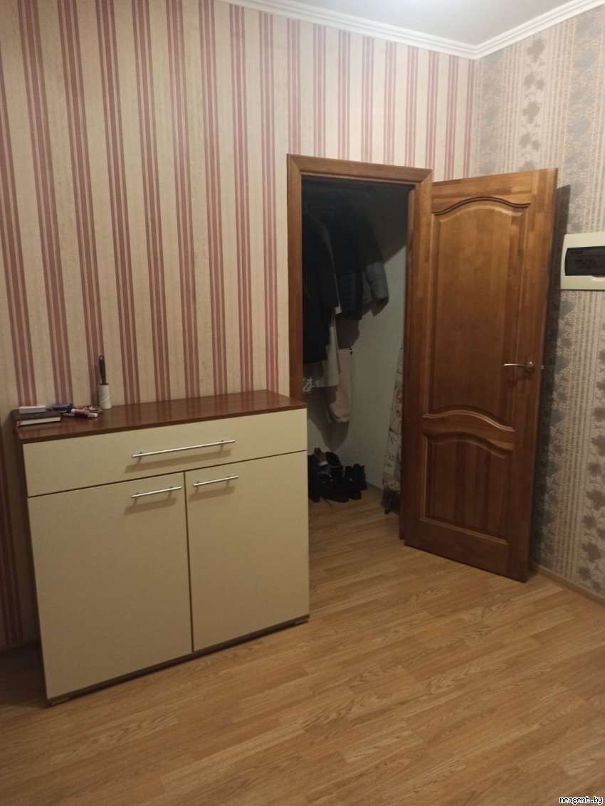 1-комнатная квартира, ул. Иосифа Жиновича, 1, 825 рублей: фото 1