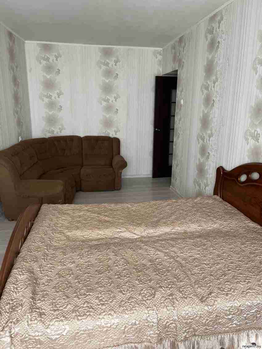 2-комнатная квартира, ул. Петра Глебки, 64, 730 рублей: фото 1