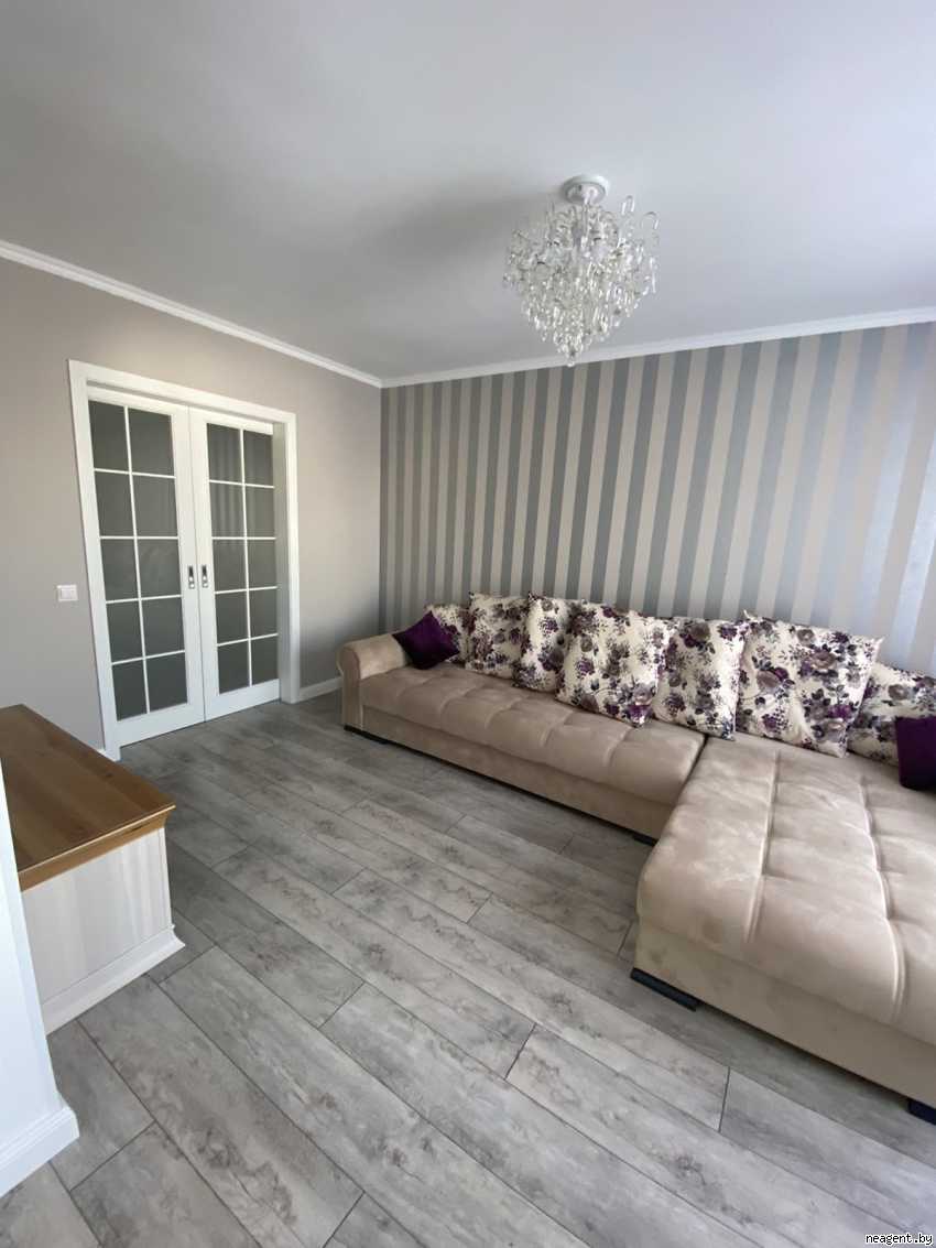 3-комнатная квартира, ул. Космонавтов, 22, 2163 рублей: фото 1