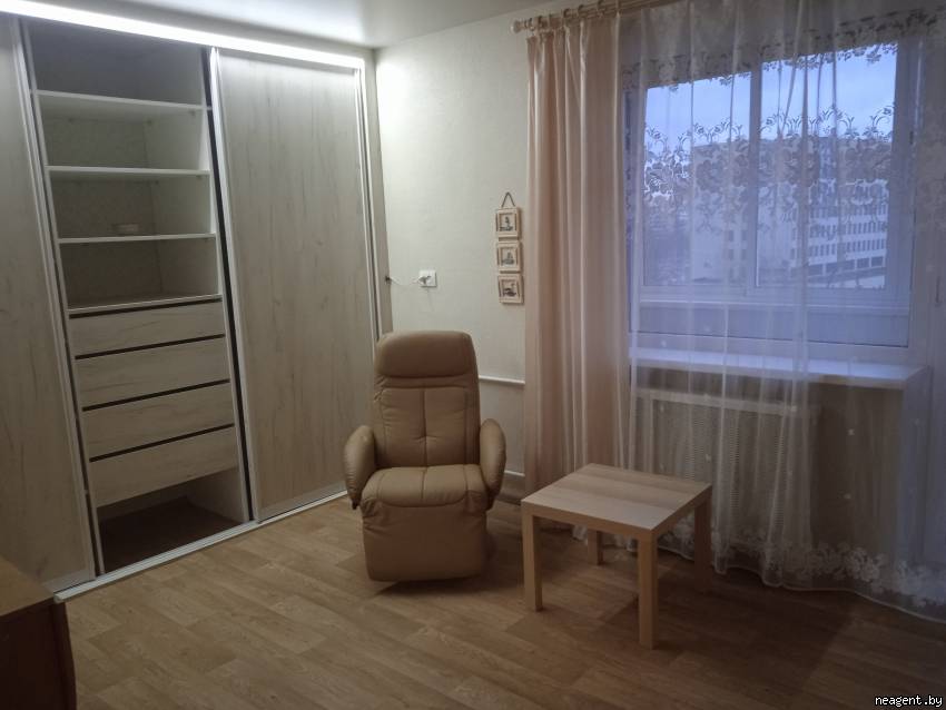 1-комнатная квартира, ул. Дрозда, 7, 230 рублей: фото 1