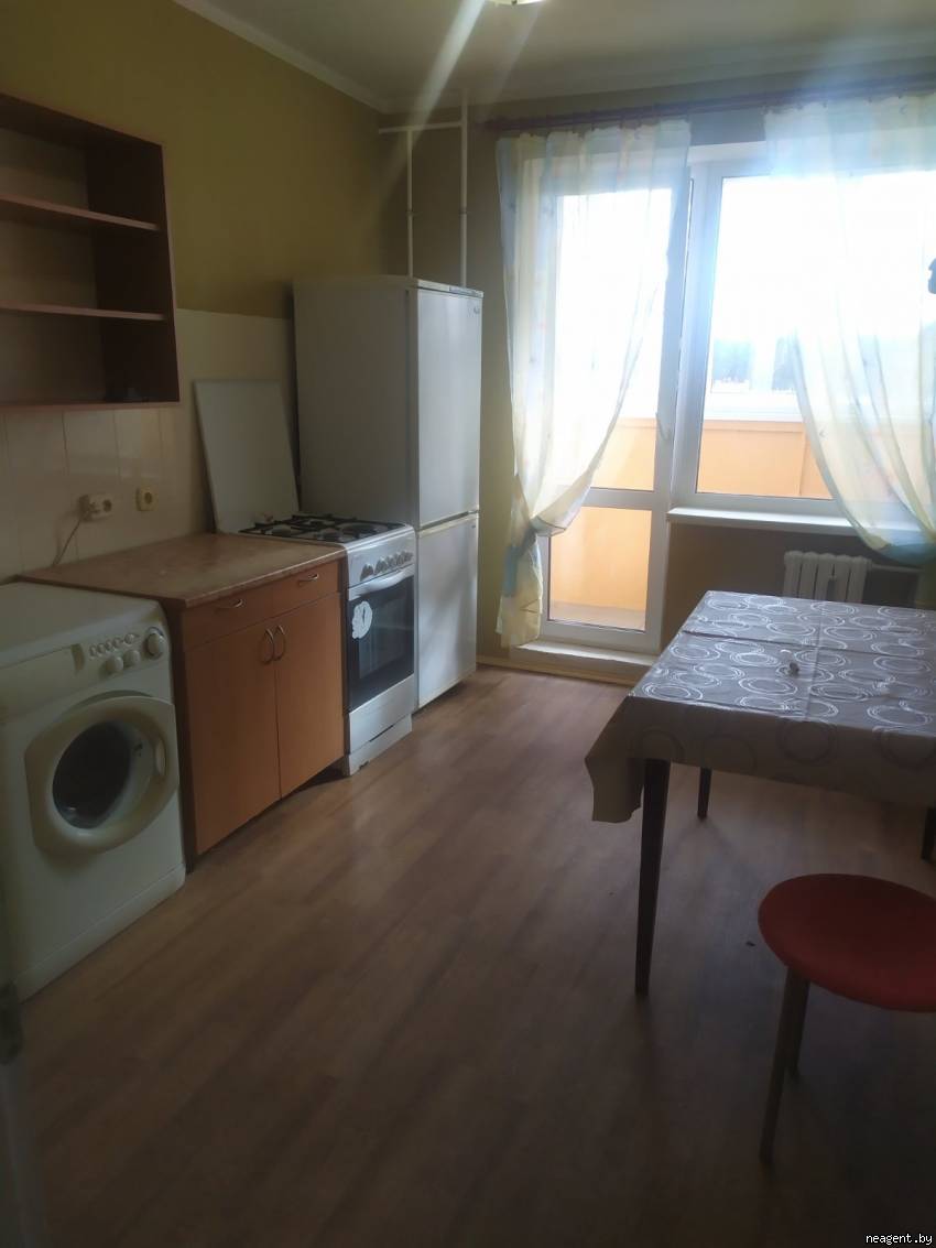 2-комнатная квартира, ул. Выготского, 43, 700 рублей: фото 1