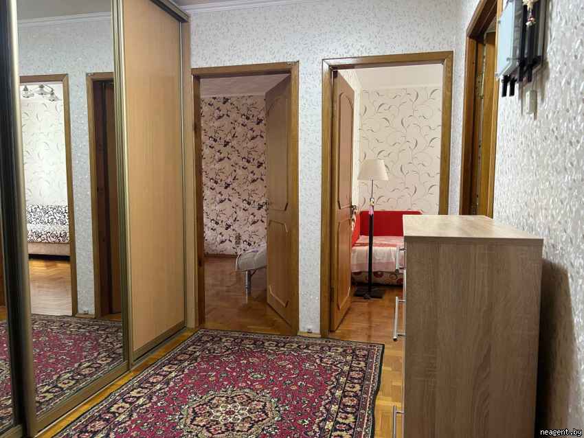 3-комнатная квартира, ул. Мирошниченко, 9, 1344 рублей: фото 1