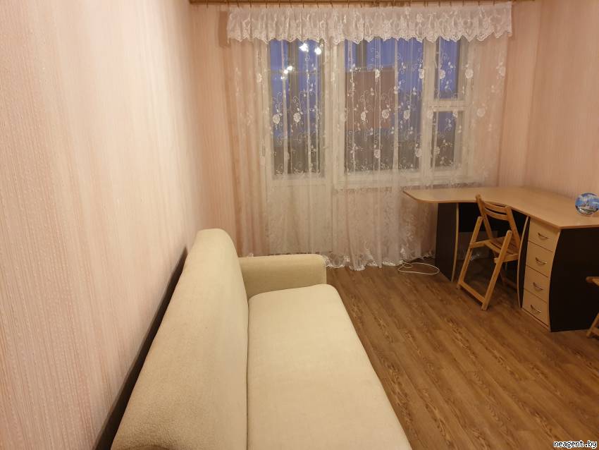 1-комнатная квартира, ул. Мирошниченко, 12/1, 880 рублей: фото 1
