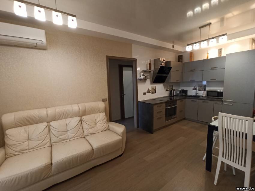 3-комнатная квартира, ул. Неманская, 6, 1550 рублей: фото 1