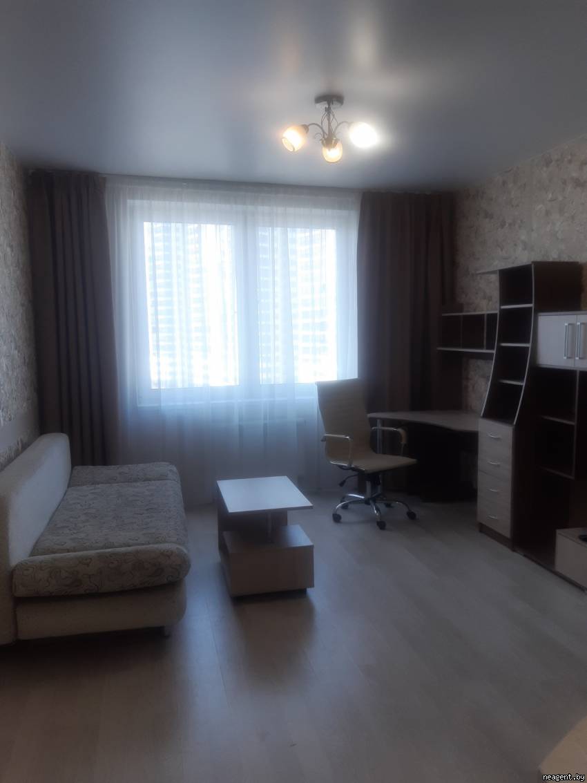 2-комнатная квартира, ул. Аэродромная, 32, 1030 рублей: фото 1