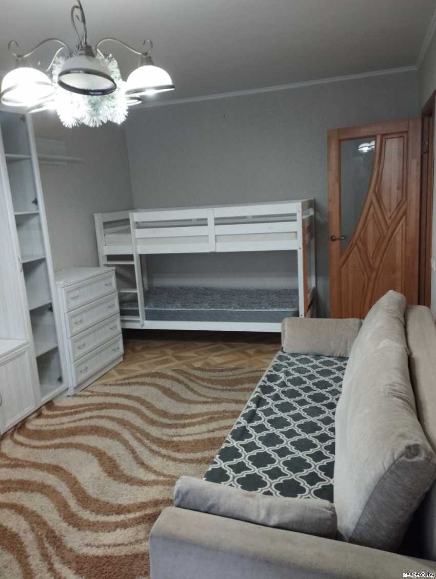 1-комнатная квартира, ул. Александрова, 16, 661 рублей: фото 1