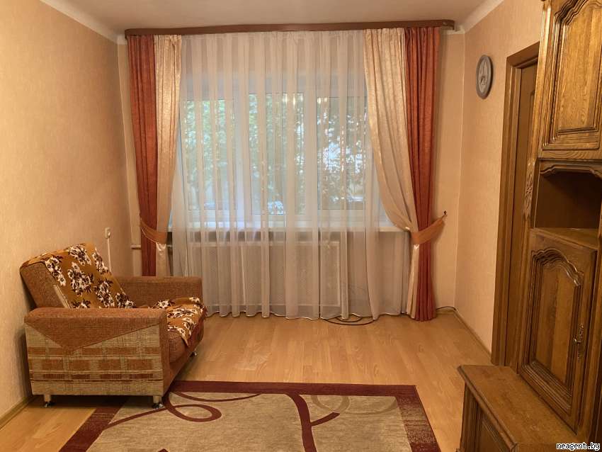 2-комнатная квартира, ул. Якуба Коласа, 8, 956 рублей: фото 1