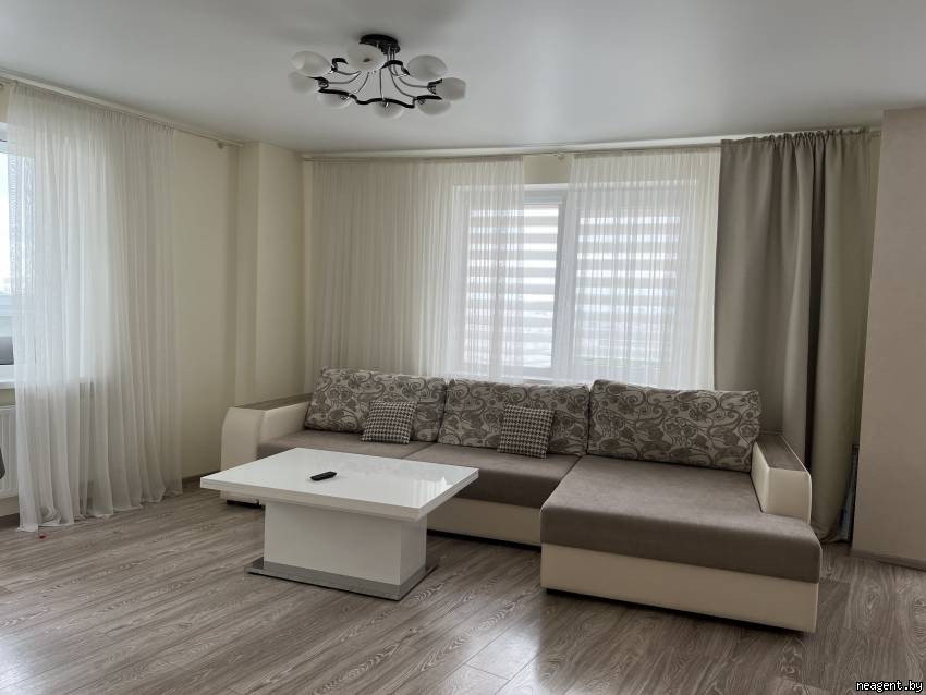 2-комнатная квартира, ул. Чюрлениса, 8/1, 1300 рублей: фото 2