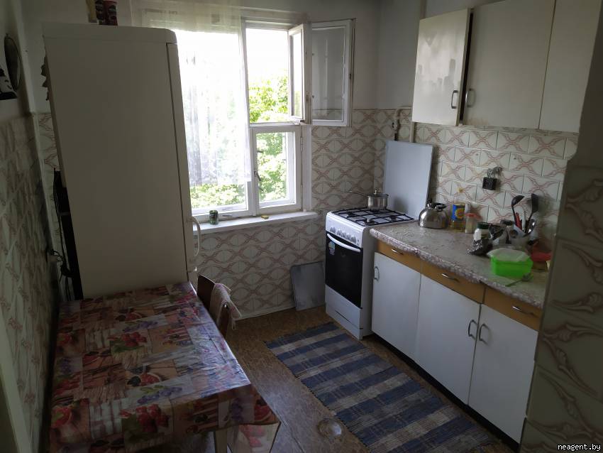 2-комнатная квартира, ул. Алибегова, 13/3, 300 рублей: фото 3