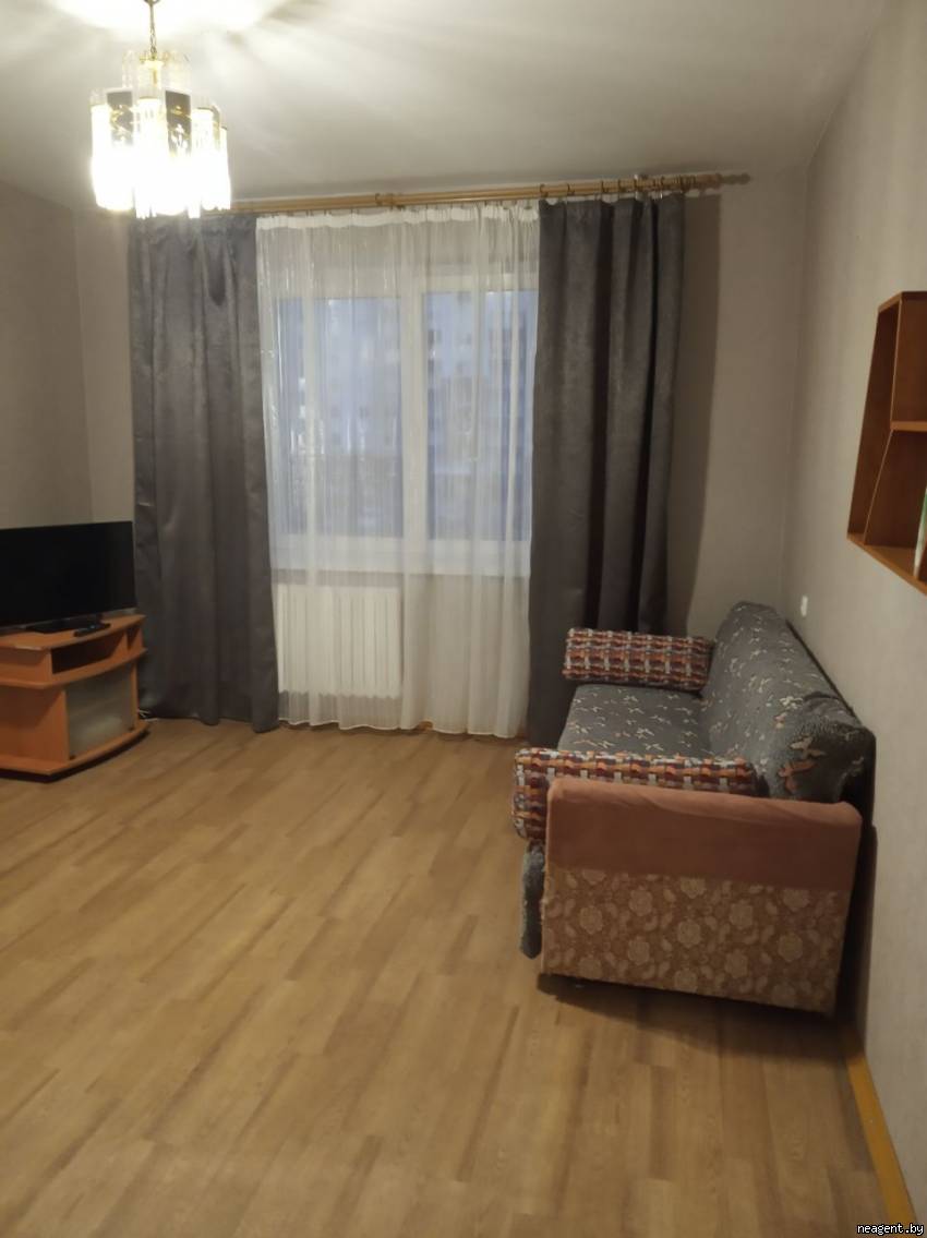 1-комнатная квартира,  ген. Ивановского, 387 рублей: фото 2