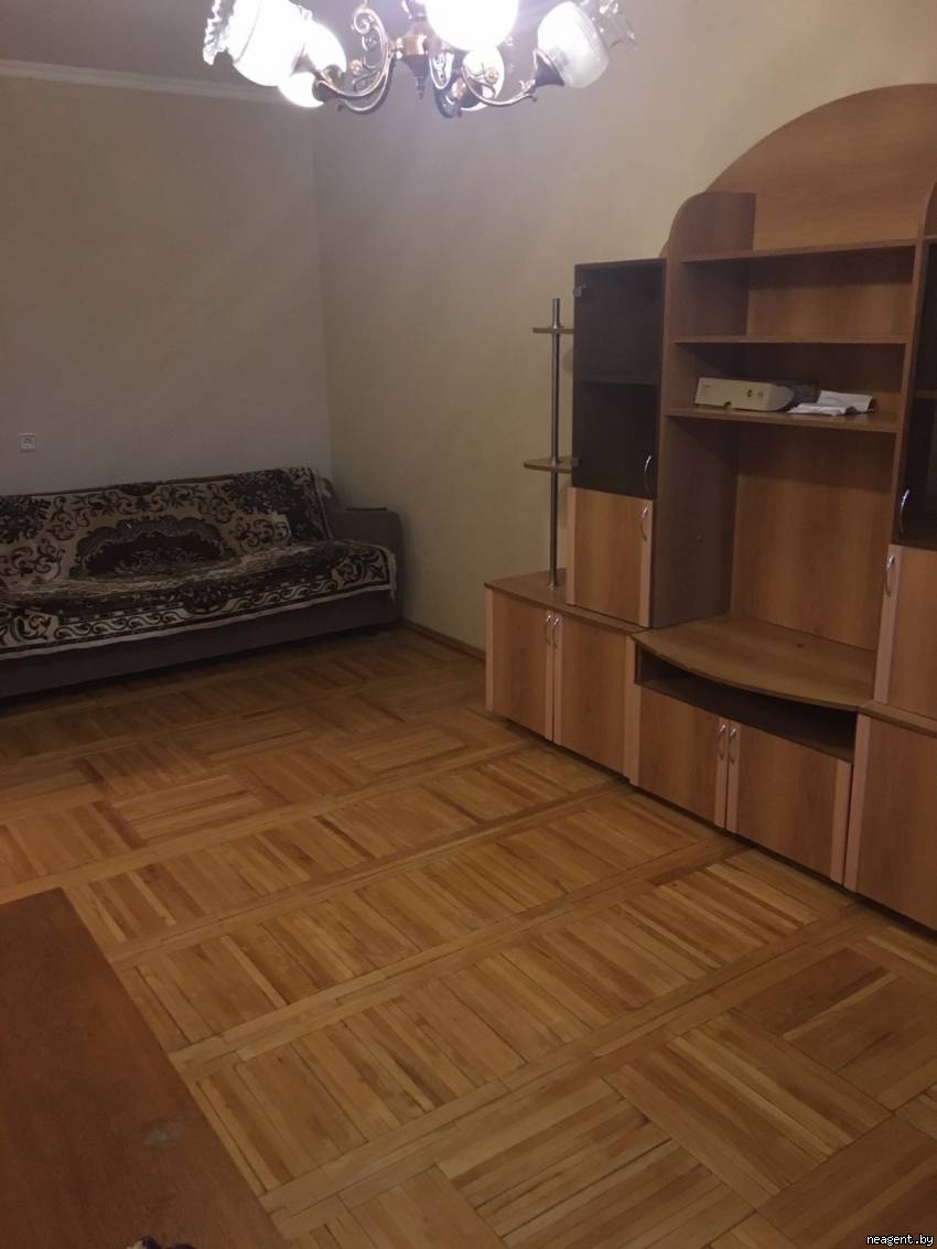 2-комнатная квартира, Нестерова, 72, 750 рублей: фото 1