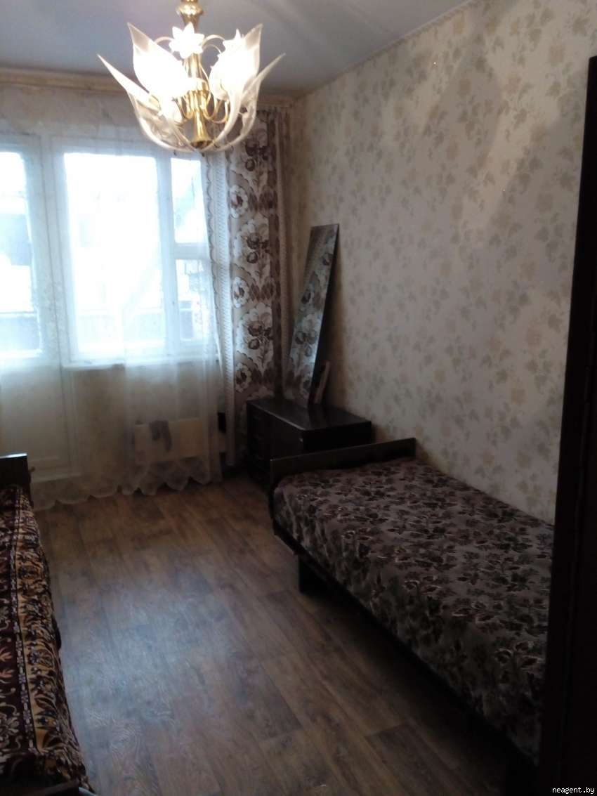 Комната, Рафиева, 85, 180 рублей: фото 1