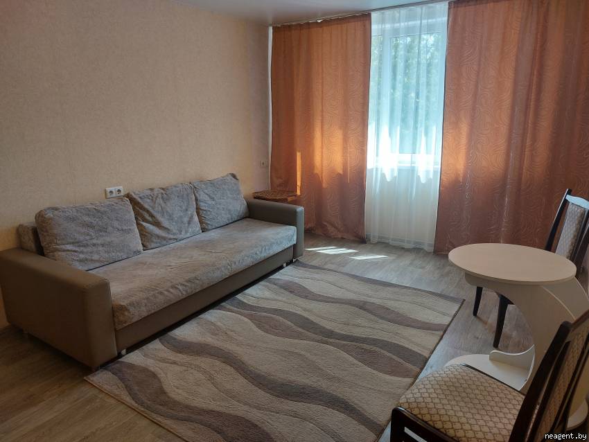 1-комнатная квартира, Ангарская, 52, 745 рублей: фото 1