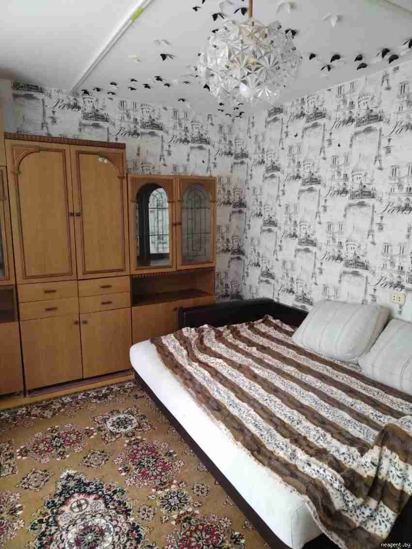 2-комнатная квартира, ул. Казинца, 49, 800 рублей: фото 1