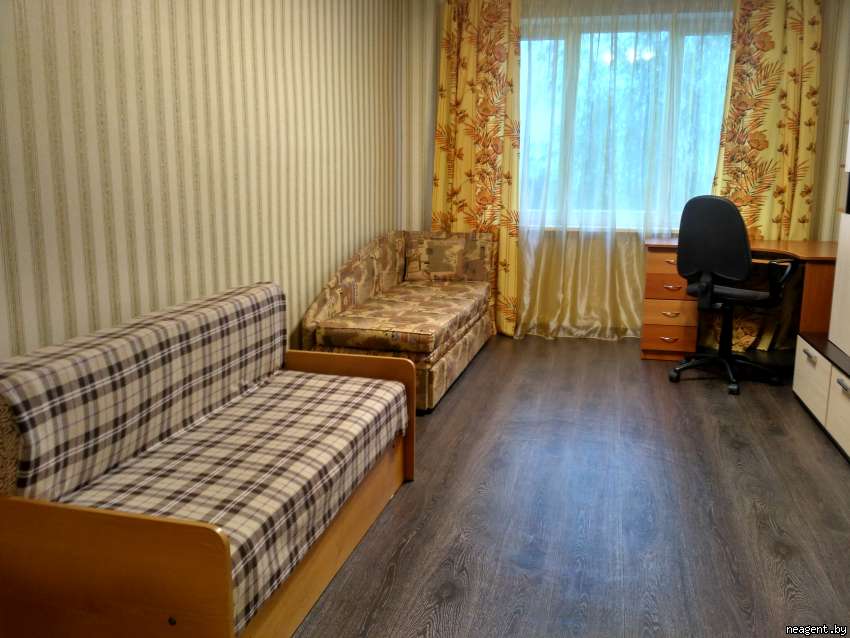 1-комнатная квартира, ул. Якубовского, 34, 700 рублей: фото 1