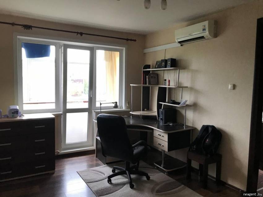 2-комнатная квартира, ул. Белинского, 14, 900 рублей: фото 1