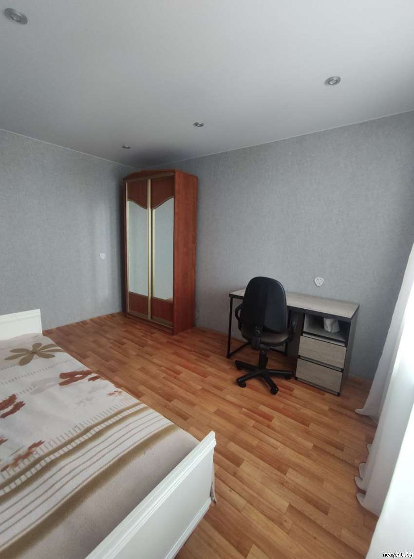 3-комнатная квартира, ул. Алеся Гаруна, 25, 1500 рублей: фото 3